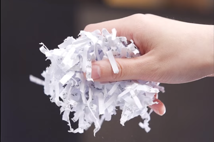 Deli E9947 Paper Shredder