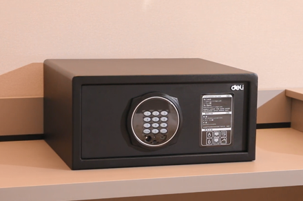 Deli ET547 Safe